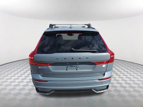 2022 Volvo XC60 Recharge Plug-In Hybrid T8 R-Design