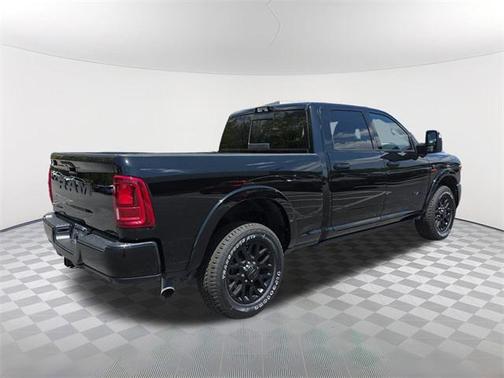 2025 RAM 3500 Limited Crew Cab 4x2 6'4' Box