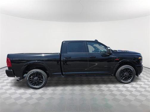 2025 RAM 3500 Limited Crew Cab 4x2 6'4' Box