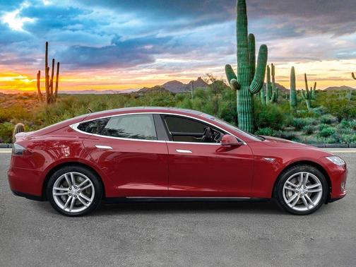 2013 Tesla Model S Performance