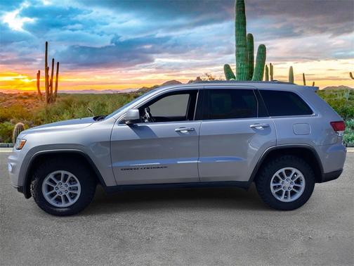 2020 Jeep Grand Cherokee Laredo E