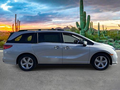 Lunar Silver Metallic 2019 Honda Odyssey EX-L