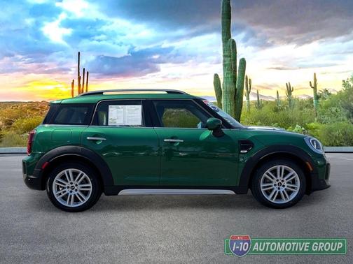 British Racing Green IV Metallic 2022 MINI Countryman Cooper