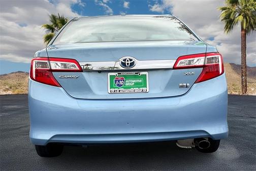 2012 Toyota Camry Hybrid XLE