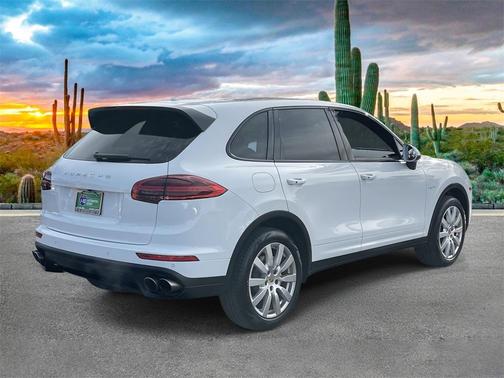 2016 Porsche Cayenne S