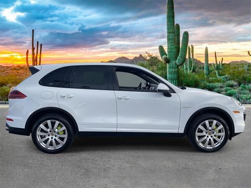 2016 Porsche Cayenne S