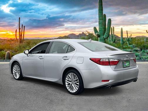 Silver Lining Metallic 2013 Lexus ES 350 Base
