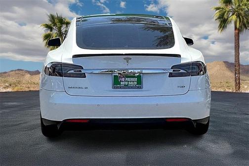 2016 Tesla Model S 70D