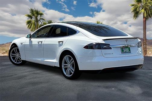 2016 Tesla Model S 70D
