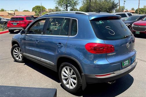 2017 Volkswagen Tiguan 2.0T Wolfsburg Edition