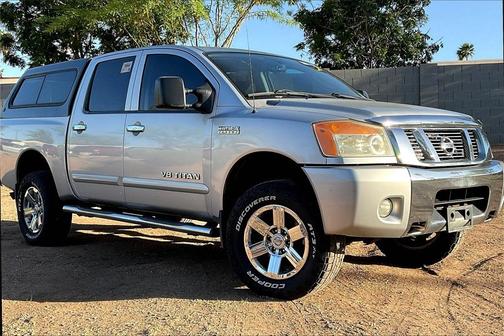 2011 Nissan Titan SV