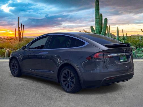 Gray 2018 Tesla Model X 75D