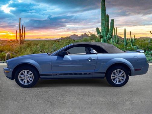 Blue 2006 Ford Mustang Deluxe