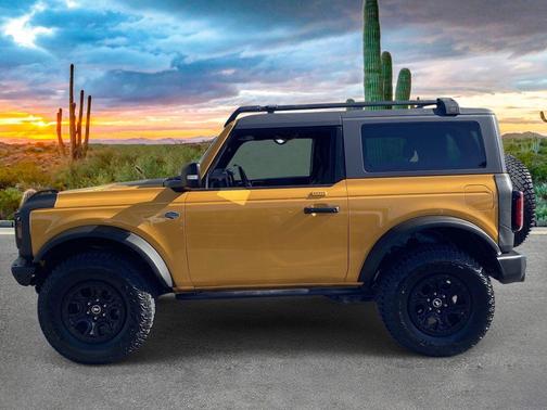 Cyber Orange Metallic Tricoat 2022 Ford Bronco Wildtrak