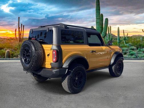 Cyber Orange Metallic Tricoat 2022 Ford Bronco Wildtrak