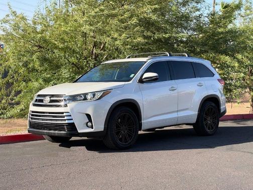 Blizzard Pearl 2017 Toyota Highlander Limited