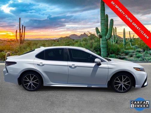 2022 Toyota Camry SE