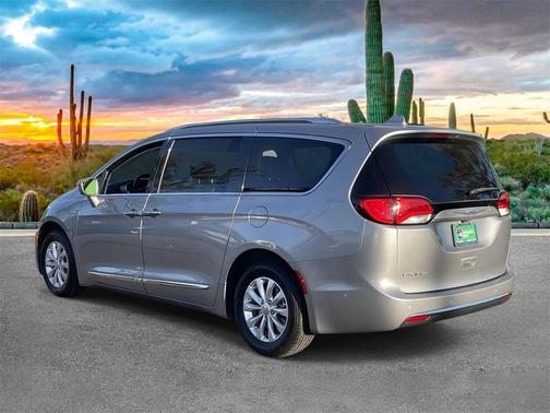 2018 Chrysler Pacifica Touring-L