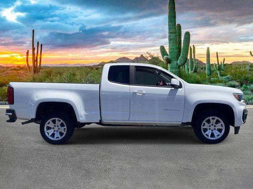 Summit White 2022 Chevrolet Colorado LT