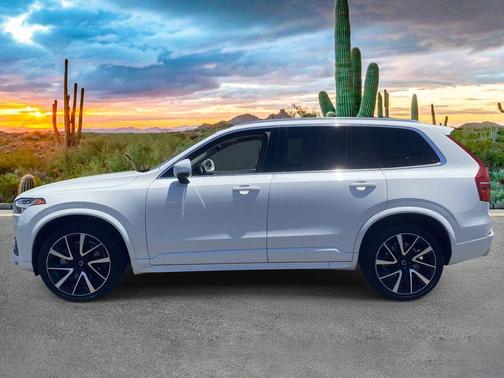 Ice White 2021 Volvo XC90 T6 Momentum 6 Passenger