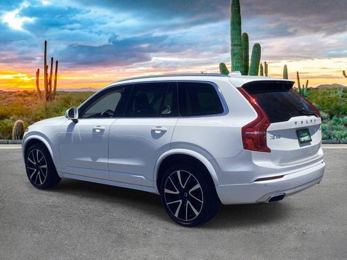 Ice White 2021 Volvo XC90 T6 Momentum 6 Passenger