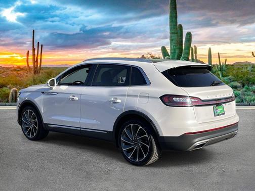 White Platinum Tri-Coat Metallic 2019 Lincoln Nautilus Reserve