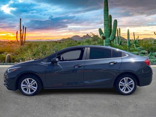 Graphite Metallic 2017 Chevrolet Cruze LT