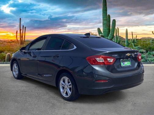 Graphite Metallic 2017 Chevrolet Cruze LT