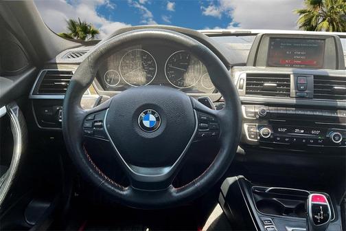 2018 BMW 330 i