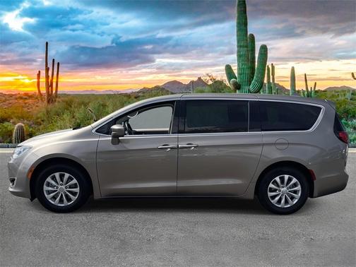 2018 Chrysler Pacifica Touring Plus