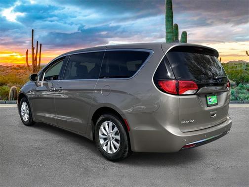 2018 Chrysler Pacifica Touring Plus