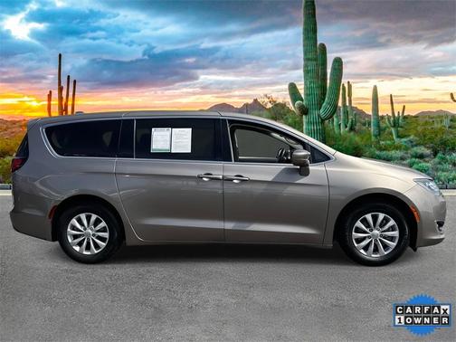 2018 Chrysler Pacifica Touring Plus