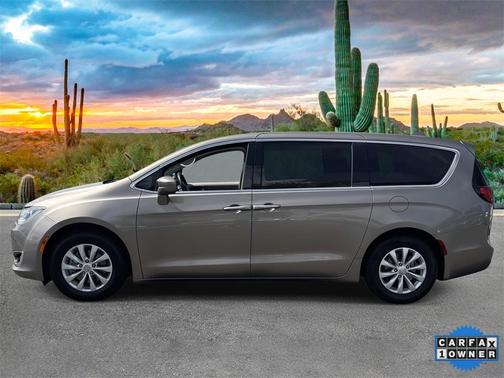 2018 Chrysler Pacifica Touring Plus
