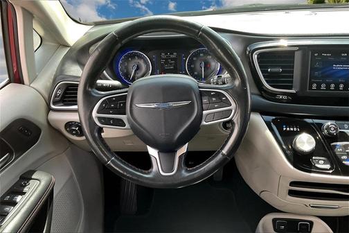 2020 Chrysler Pacifica Touring-L