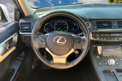 2016 Lexus CT 200h Base