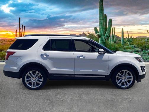 White Platinum Tri-Coat Metallic 2017 Ford Explorer Limited