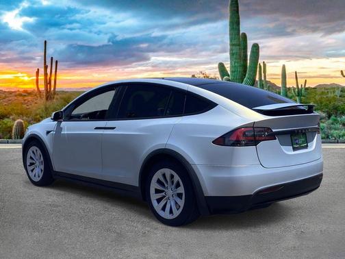 Deep Blue Metallic 2016 Tesla Model X 90D