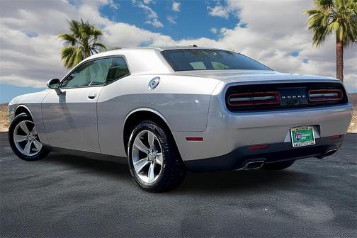 2015 Dodge Challenger SXT