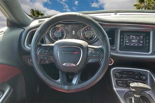 2015 Dodge Challenger SXT