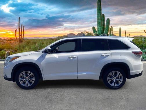 Blizzard Pearl 2015 Toyota Highlander XLE