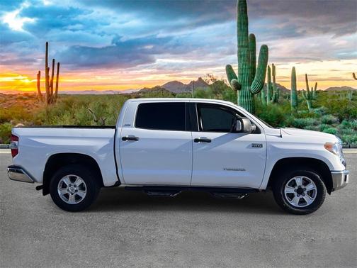 2016 Toyota Tundra SR5