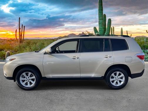 2012 Toyota Highlander SE