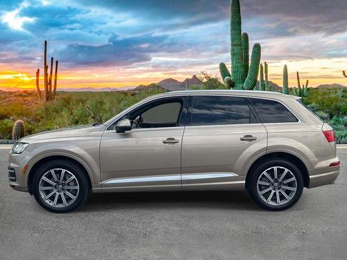 Cobra Beige Metallic 2018 Audi Q7 3.0T Premium Plus