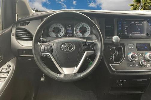2015 Toyota Sienna SE
