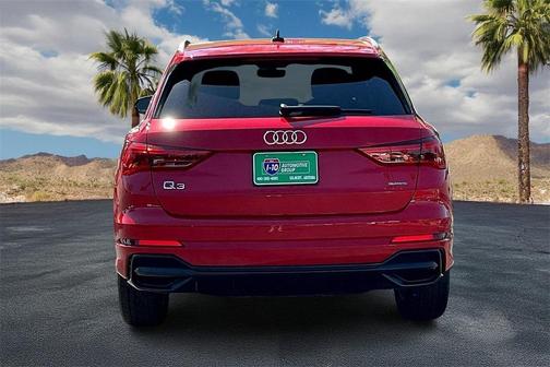 2022 Audi Q3 45 S line Premium