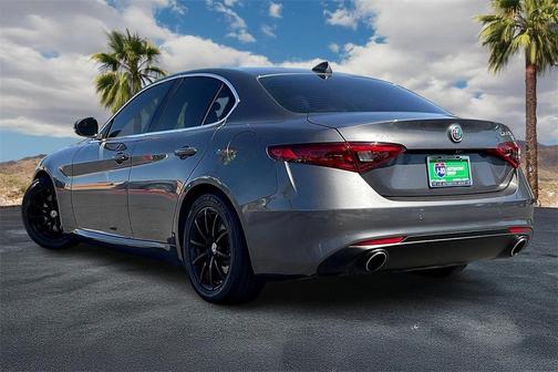 2017 Alfa Romeo Giulia Base