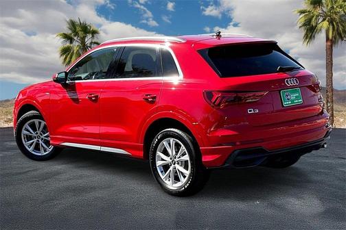 2022 Audi Q3 45 S line Premium