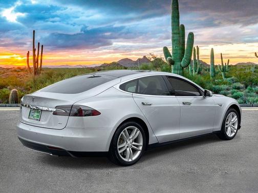 2013 Tesla Model S Base
