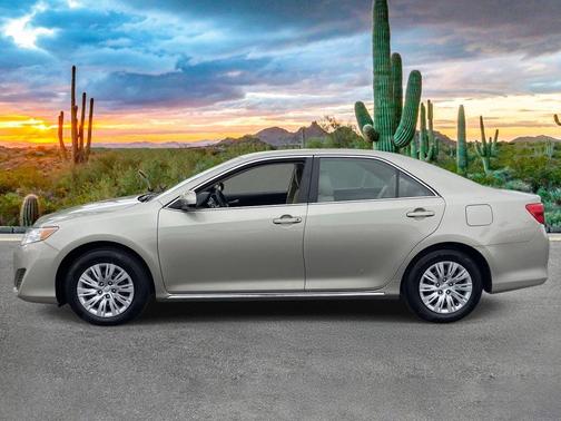 Champagne / Mica 2013 Toyota Camry LE