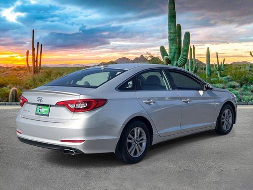 2015 Hyundai SONATA SE